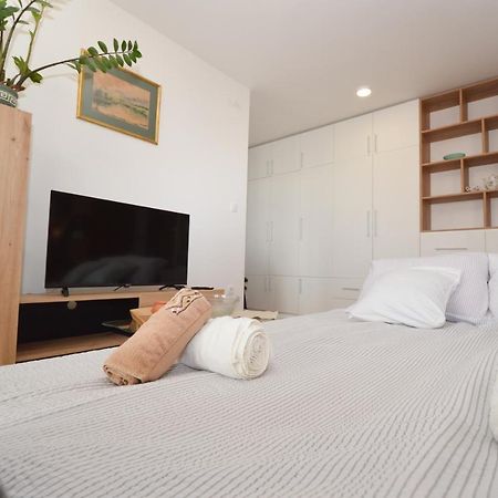 Shine24 - Spacious And Bright Apartment - New Novi Sad Esterno foto
