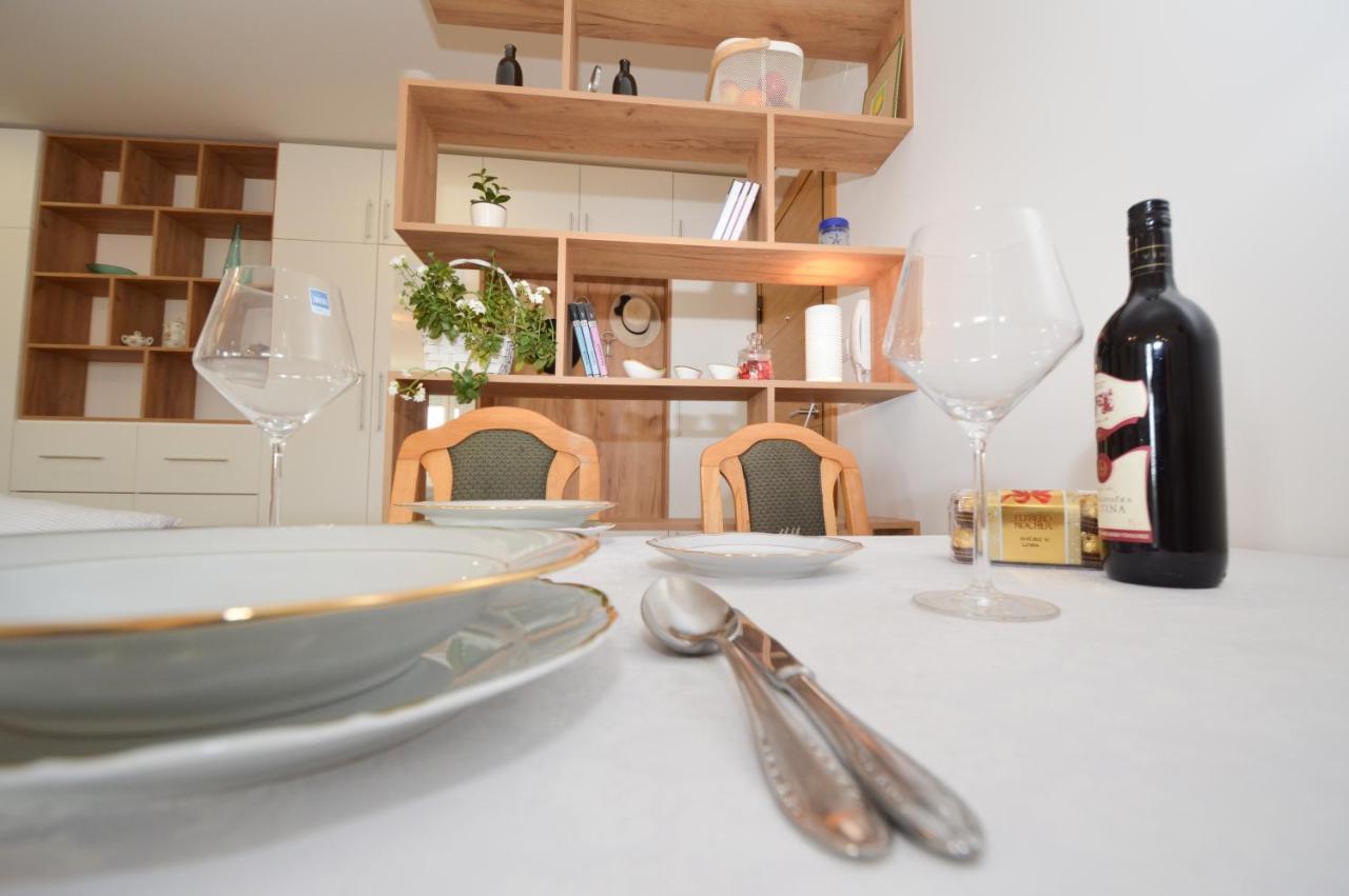 Shine24 - Spacious And Bright Apartment - New Novi Sad Esterno foto