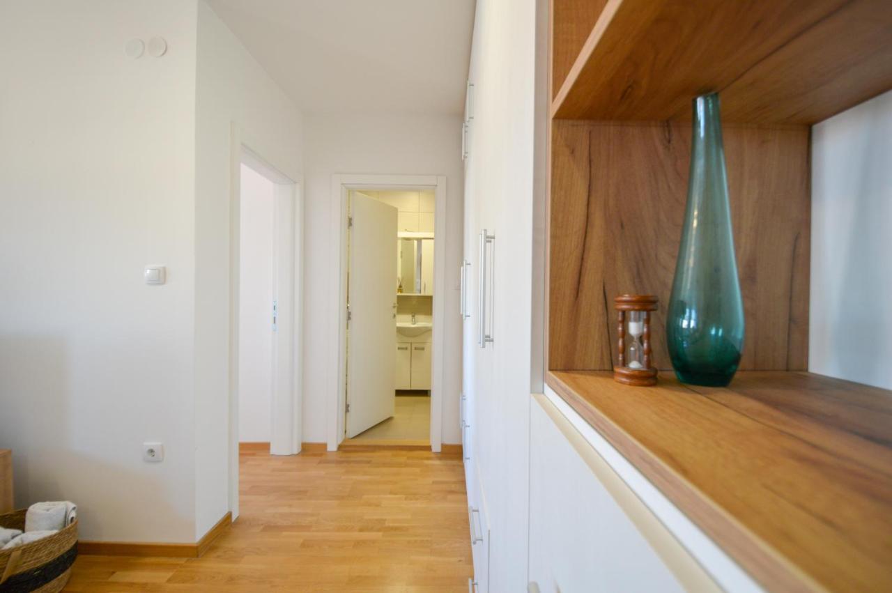 Shine24 - Spacious And Bright Apartment - New Novi Sad Esterno foto