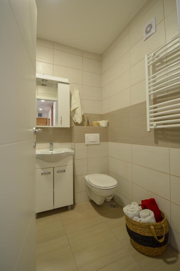Shine24 - Spacious And Bright Apartment - New Novi Sad Esterno foto