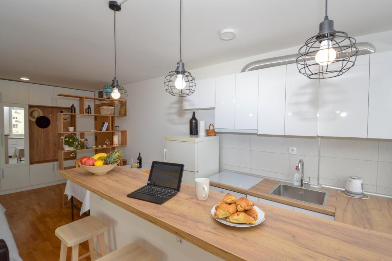 Shine24 - Spacious And Bright Apartment - New Novi Sad Esterno foto
